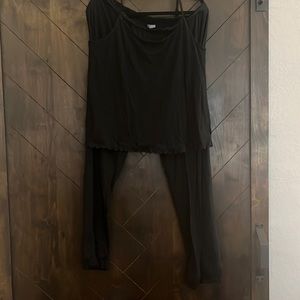 Aerie sleep set. XL. Used. No damage.